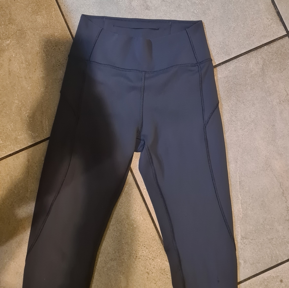 lululemon size 6